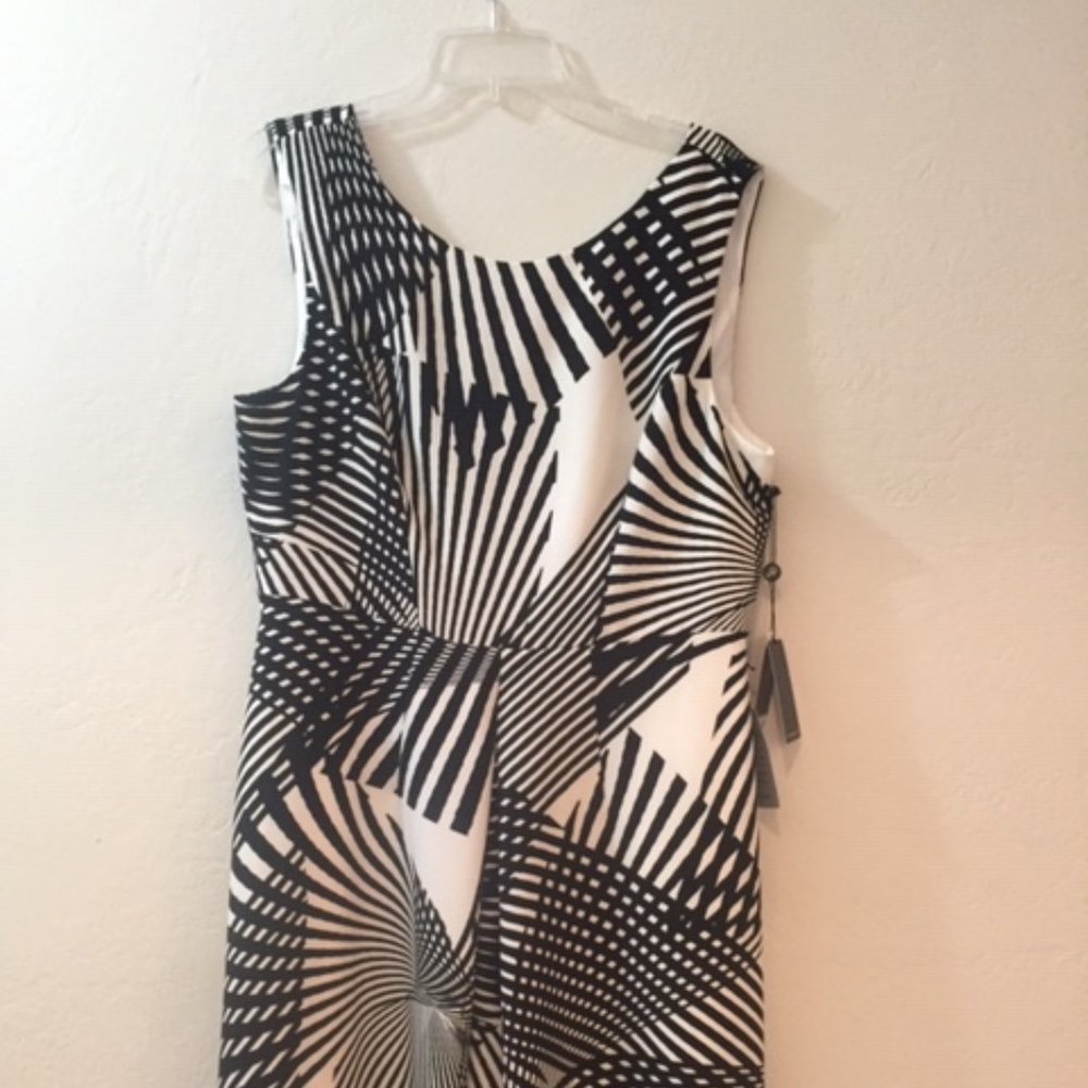 Geometric Black & White Sleeveless Summer Dress